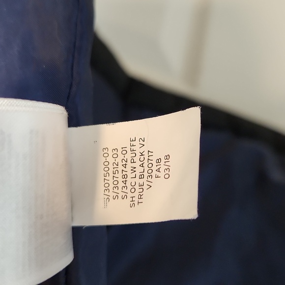 Gap black puffer vest polyester large fall winter layers - Picture 8 of 11